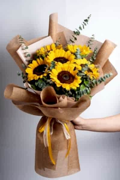 - Ayçiçeği Buketi -